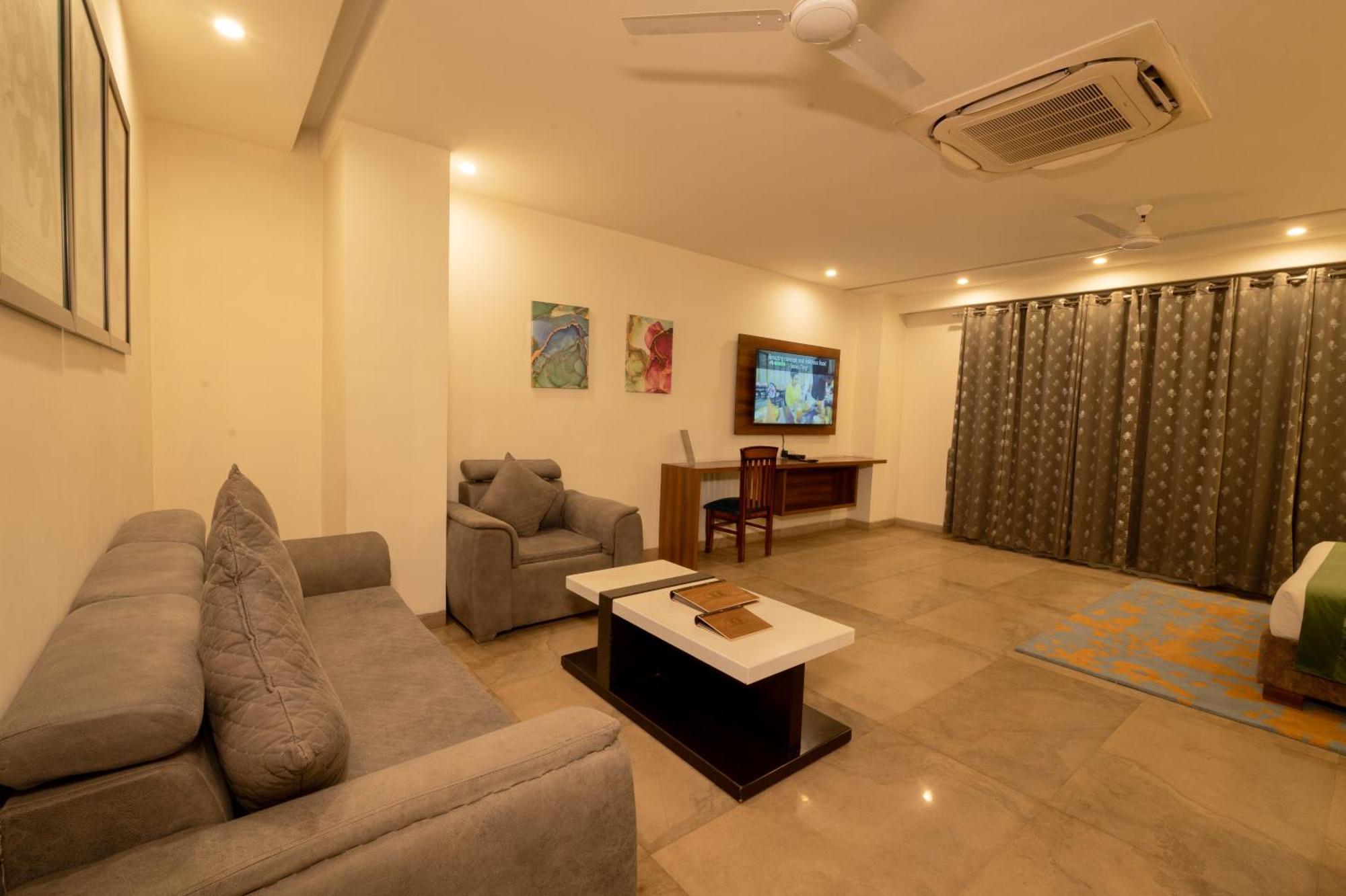 Holywater Hotel By Ganga Kinare #150 Mts From Ganga Ghat Rishīkesh Exterior foto