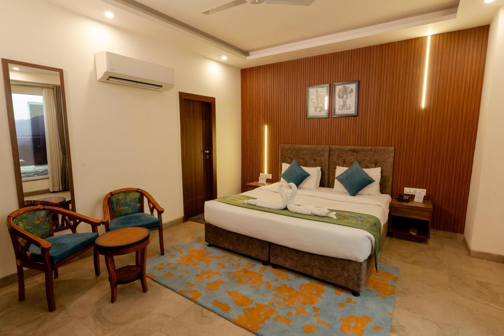 Holywater Hotel By Ganga Kinare #150 Mts From Ganga Ghat Rishīkesh Exterior foto